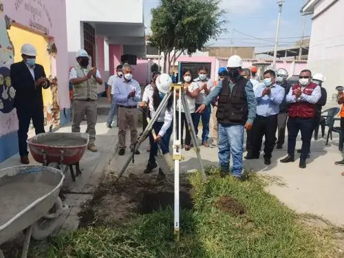 La Autoridad para la Reconstrucción con Cambios inició la reconstrucción de escuela Santa Rosa en Mochumí, Lambayeque.