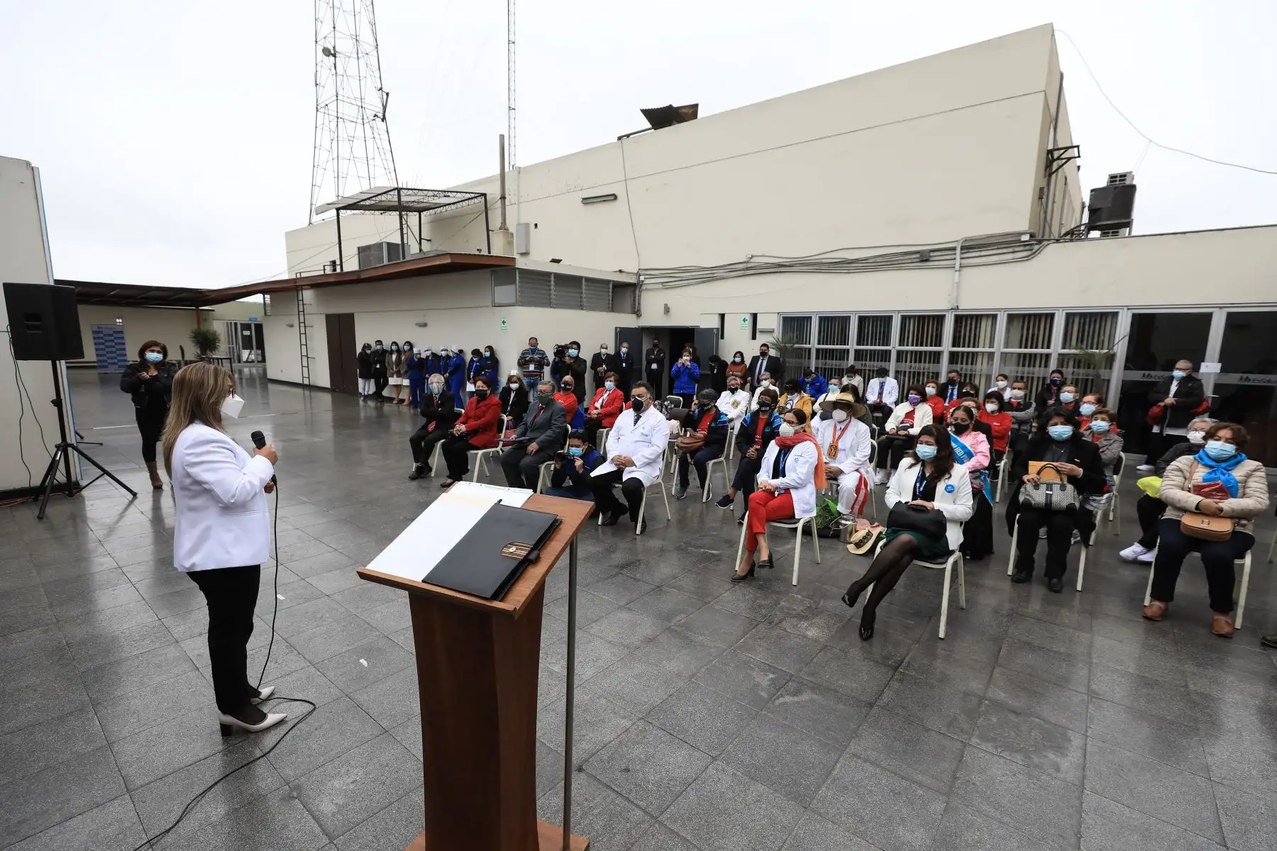 Más de 90 mil asegurados de la tercera edad, pertenecientes a los Centros del Adulto Mayor de EsSalud, celebraron el Día Nacional del Adulto Mayor, con talleres de actividad física, baile, teatro, y autocuidado.  Foto: ANDINA/Essalud