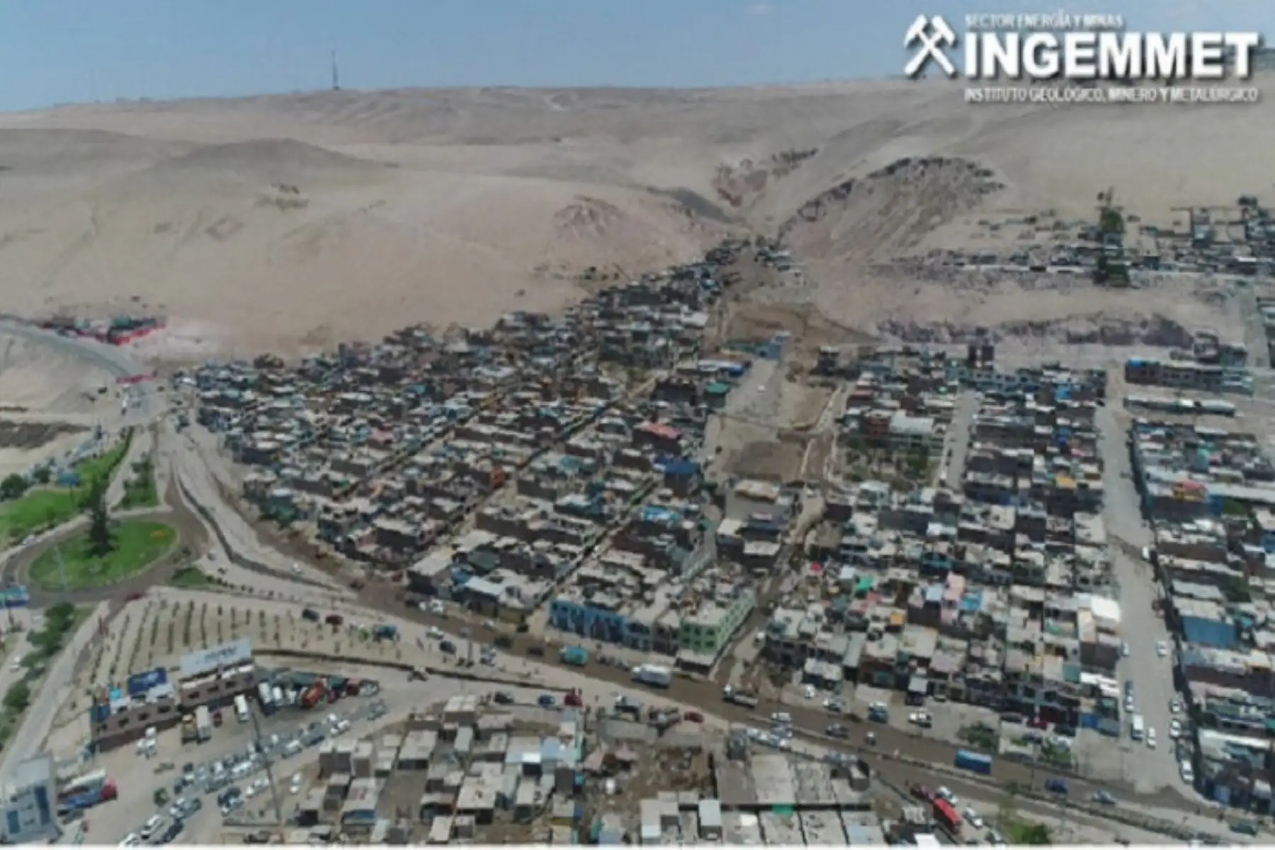 Los huaicos (flujos de detritos) son el peligro con mayor ocurrencia con un 50 %, seguido de la caída de rocas y derrumbes con un 22 %.