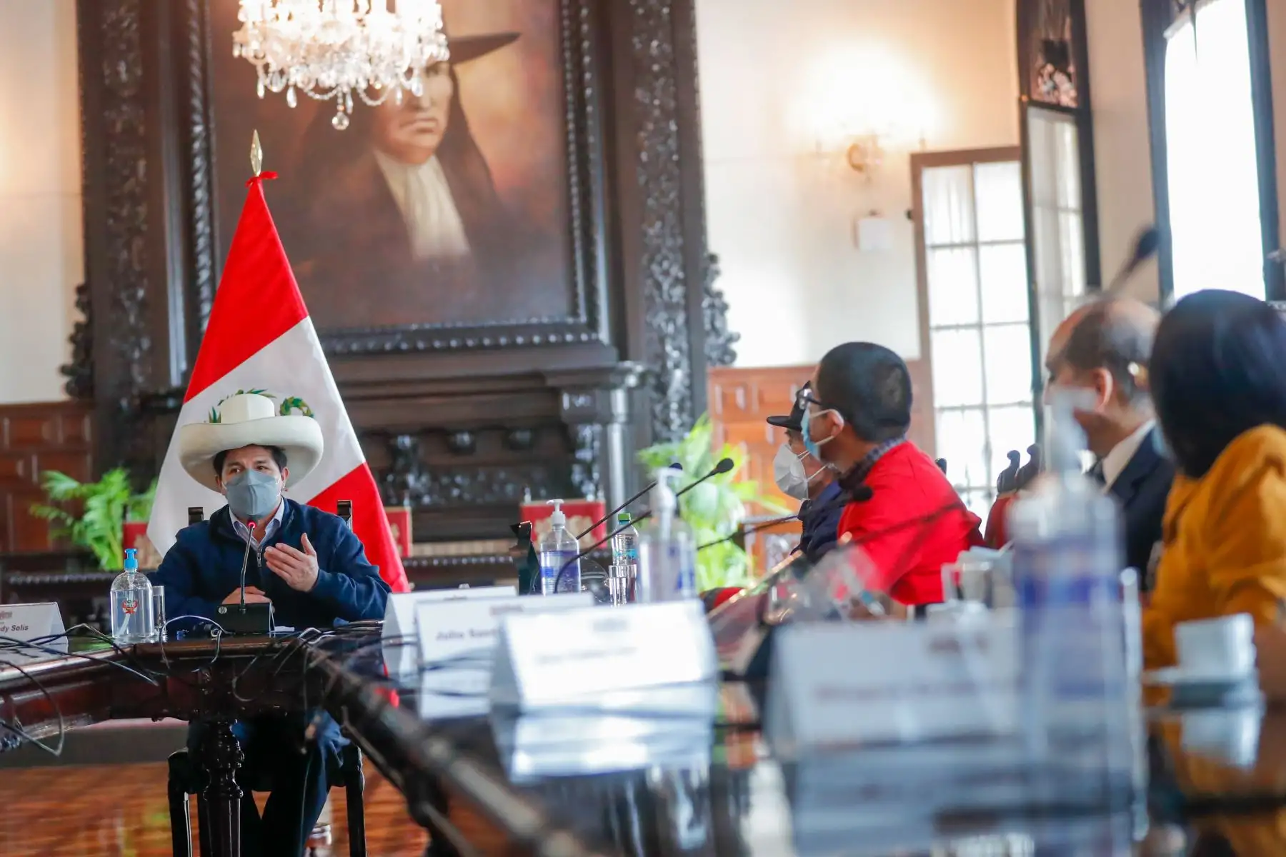 El presidente de la República, Pedro Castillo, sostuvo una reunión de coordinación con un grupo de científicos, para abordar el proyecto de ley que crea el Ministerio de Ciencia, Tecnología e Innovación Tecnológica. Foto: ANDINA/Presidencia Perú