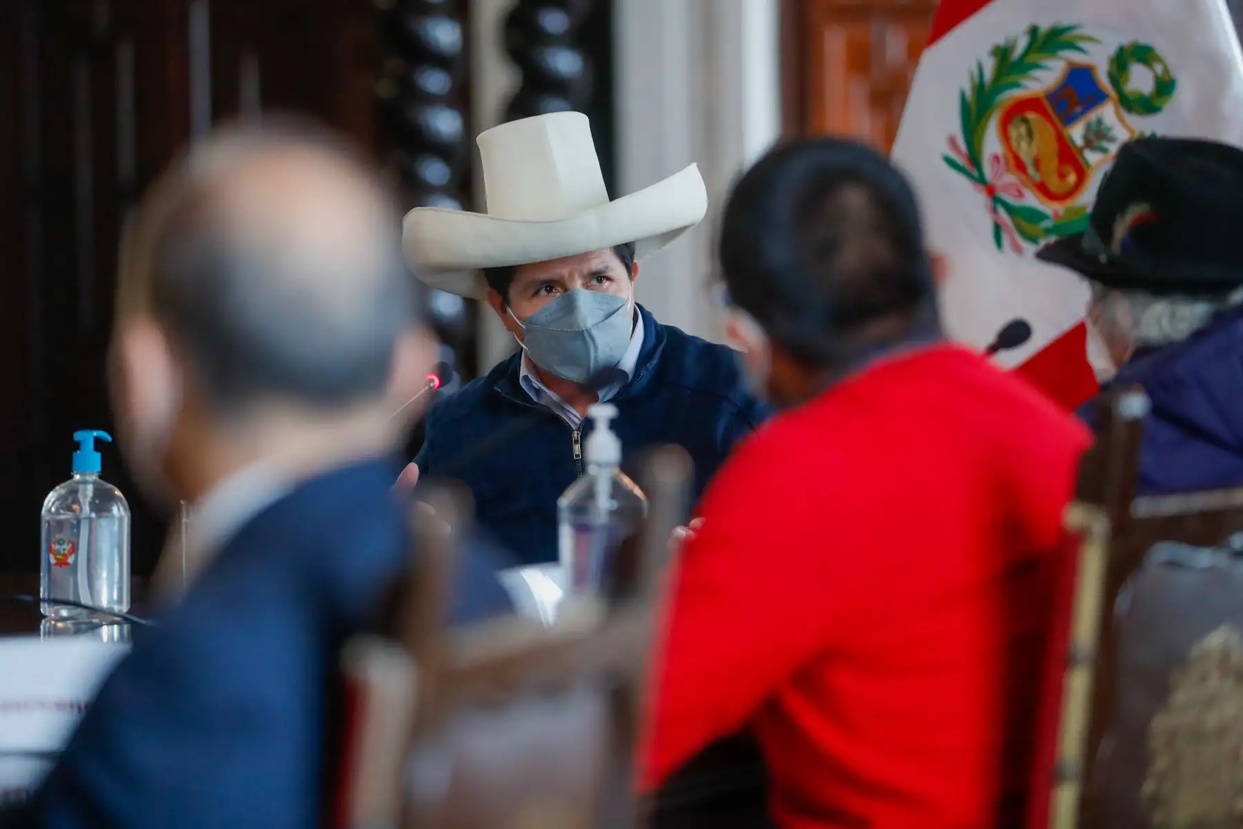 El presidente de la República, Pedro Castillo, sostuvo una reunión de coordinación con un grupo de científicos, para abordar el proyecto de ley que crea el Ministerio de Ciencia, Tecnología e Innovación Tecnológica. Foto: ANDINA/Presidencia Perú