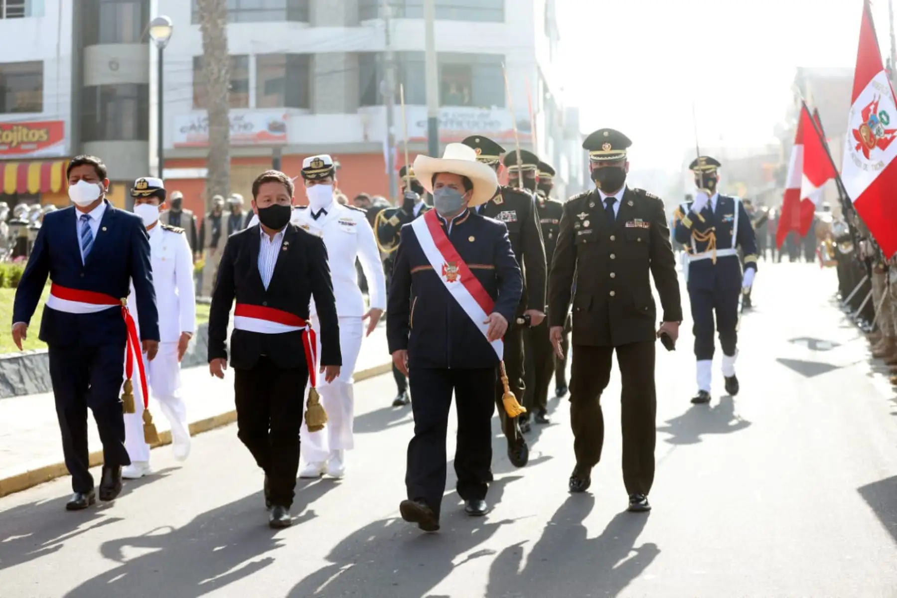 El presidente de la República, Pedro Castillo, junto al jefe del Gabinete, Guido Bellido, participa en 92° aniversario de la reincorporación de Tacna. Foto: PCM