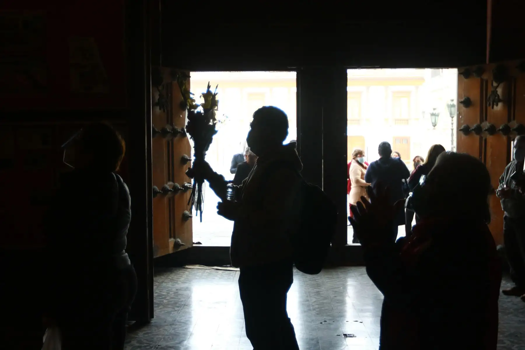 Devotos de San Judas Tadeo asisten a la Iglesia de San Francisco para honrar la imagen como todos los 28 de cada mes, aunque su día oficial es el 28 de octubre. Foto: ANDINA/Jhonel Rodríguez