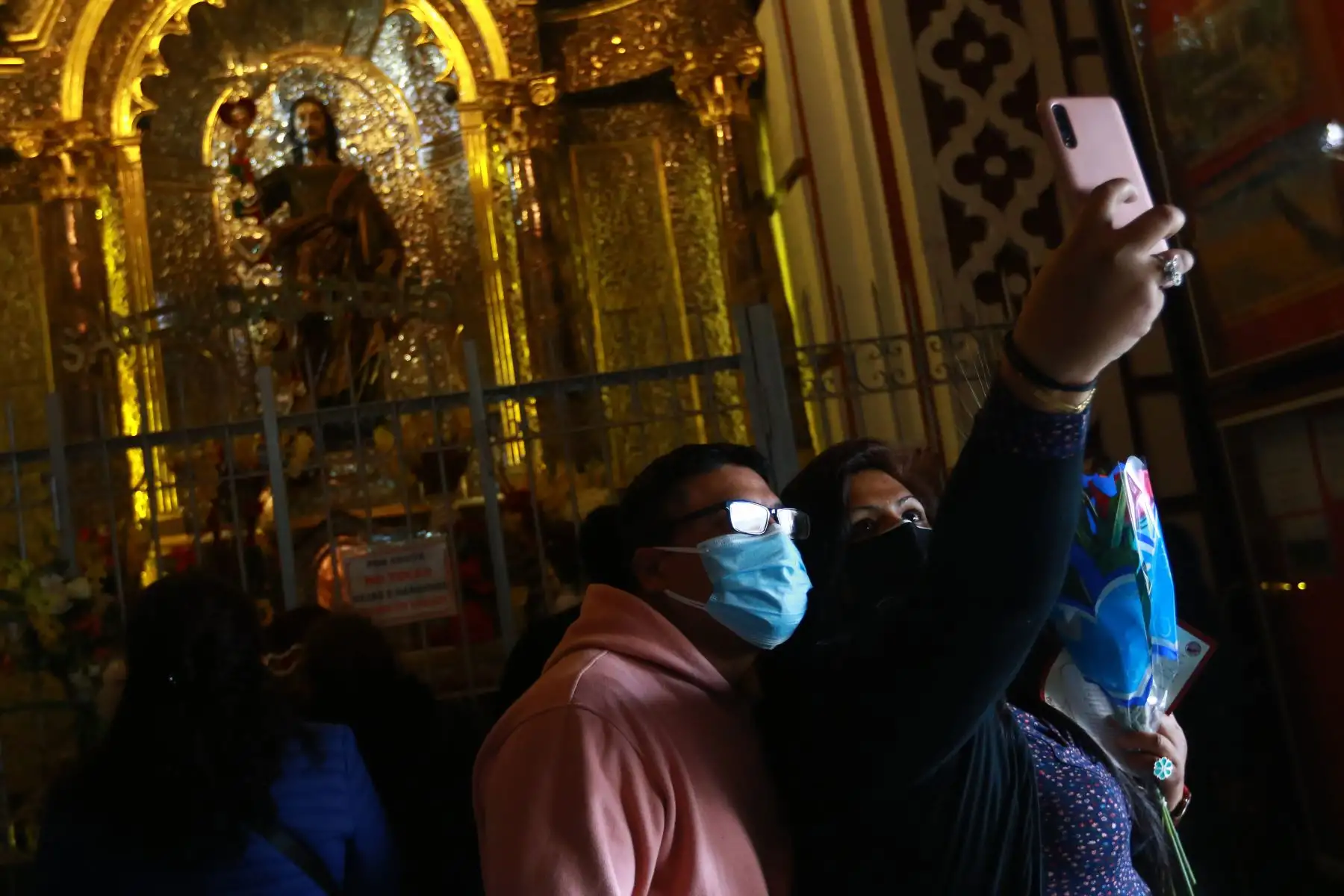 Devotos de San Judas Tadeo asisten a la Iglesia de San Francisco por su día. Foto: ANDINA/Jhonel Rodríguez