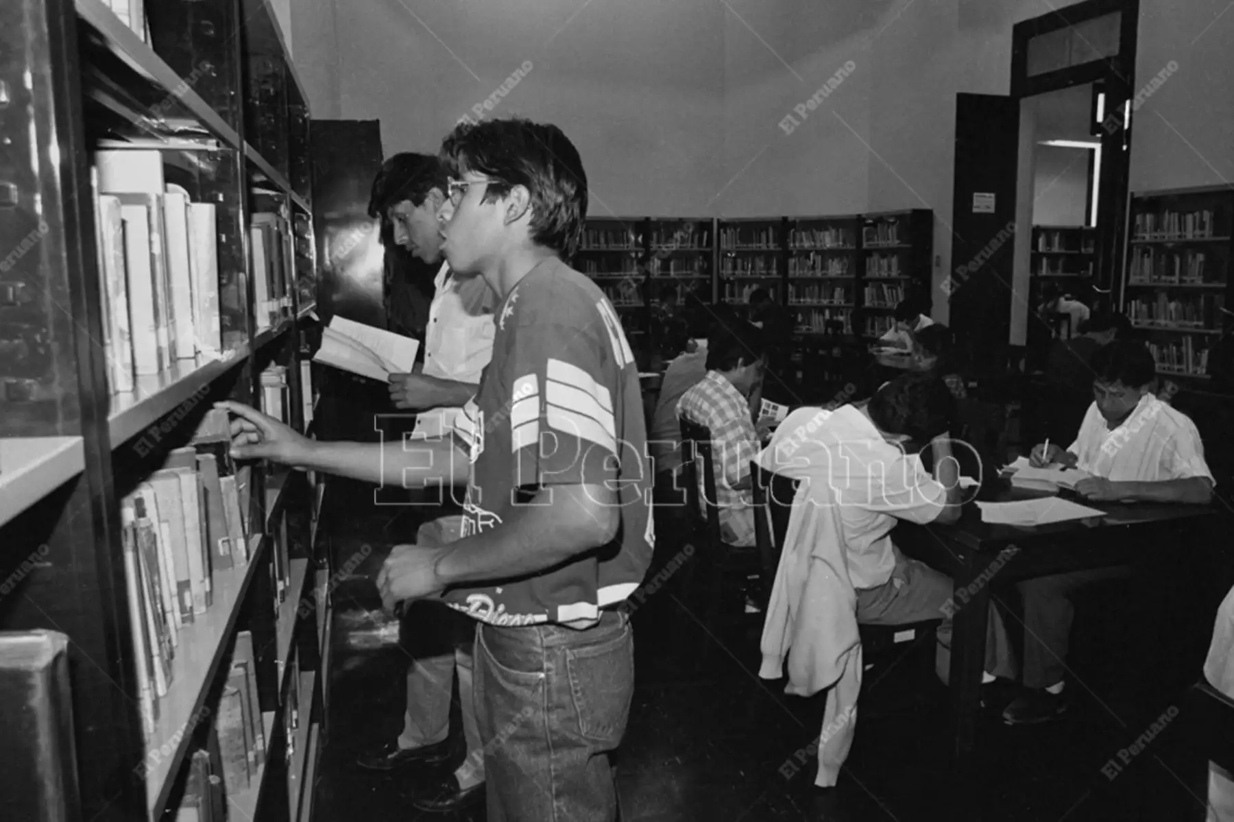 Lima - 22 abril 1996. Sala de lectura de la Biblioteca Nacional del Perú.  Foto: Archivo Histórico de El Peruano