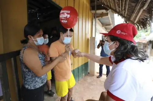 Ministerio de Salud prioriza las campañas casa por casa en regiones para cerrar las brechas de vacunación. ANDINA/Difusión
