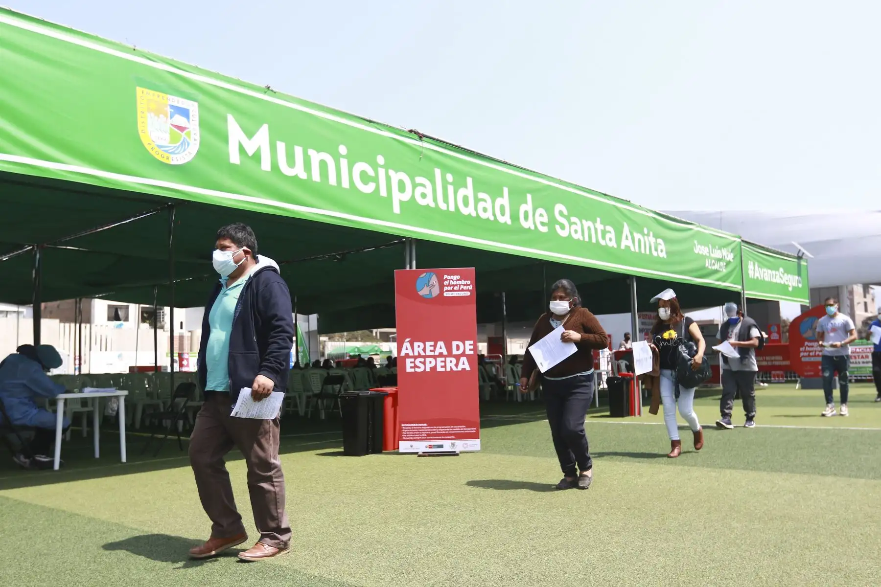 Así se desarrolla el sexto Vacunatón en el centro de inmunización ubicado en el Estadio Municipal de Santa Anita. Foto: ANDINA/Jhonel Rodríguez