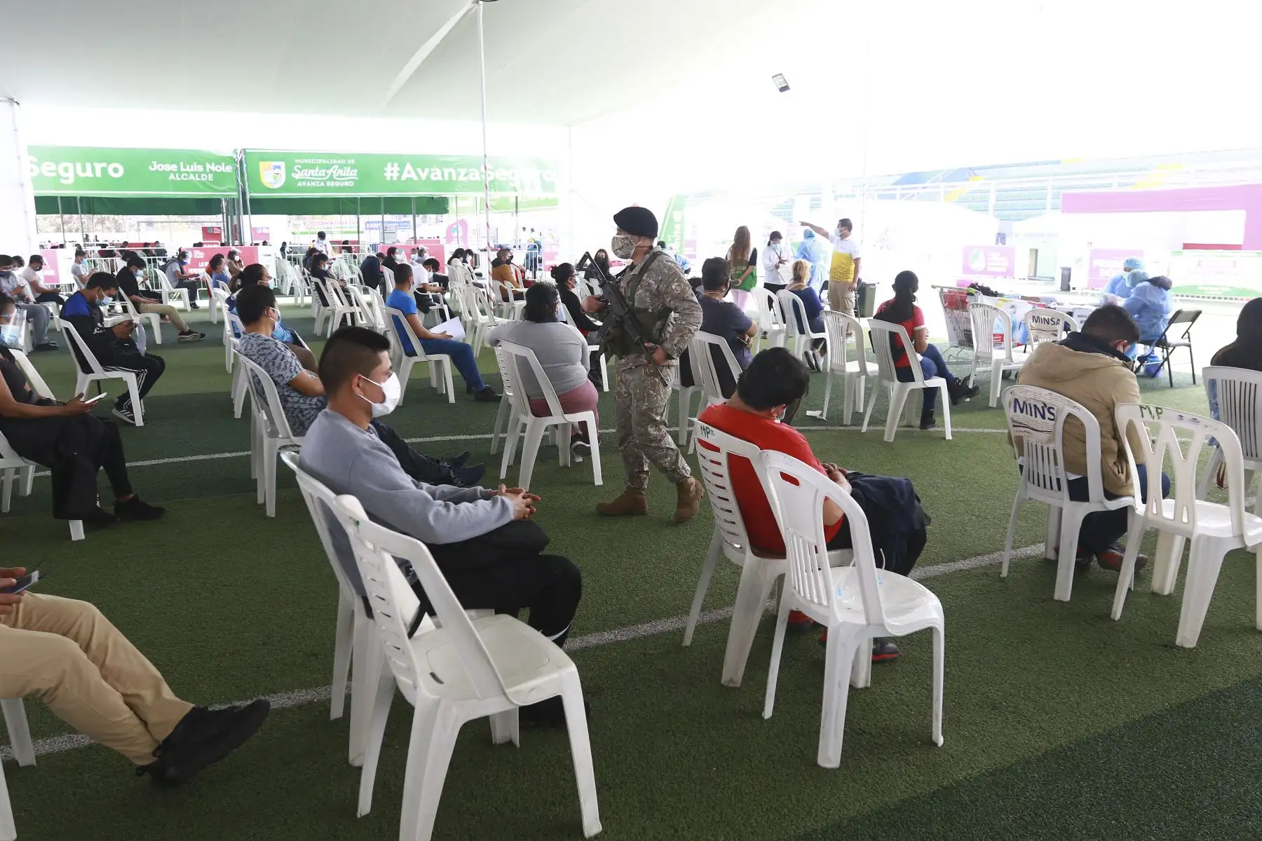 Así se desarrolla el sexto Vacunatón en el centro de inmunización ubicado en el Estadio Municipal de Santa Anita. Foto: ANDINA/Jhonel Rodríguez