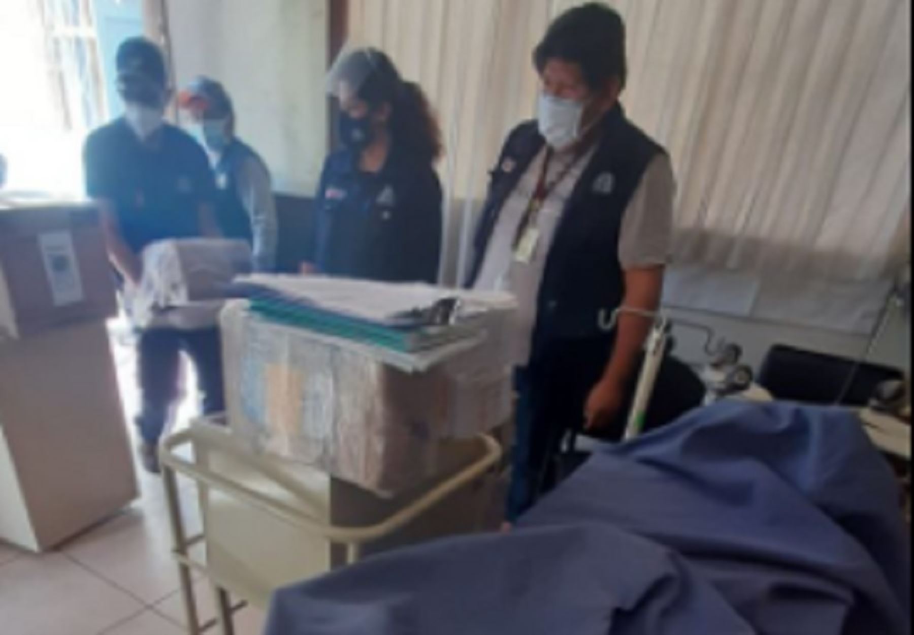 El hospital Goyeneche de Arequipa recibió una donación del Instituto Nacional de Enfermedades Neoplásicas (INEN), consistente en 61 bienes que permitirán mejorar la atención de los numerosos pacientes que llegan al nosocomio.