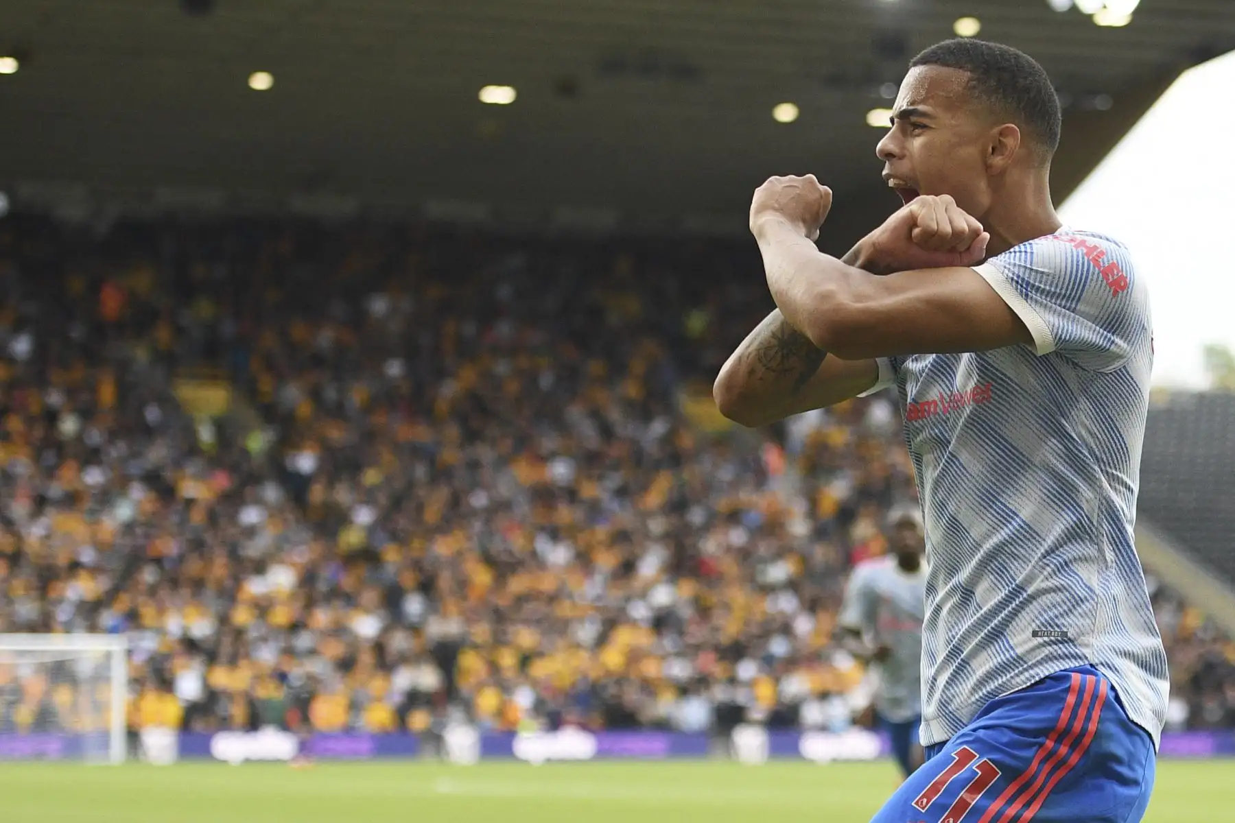 El delantero inglés del Manchester United, Mason Greenwood, celebra el gol de apertura durante el partido de la Premier League. Foto: AFP