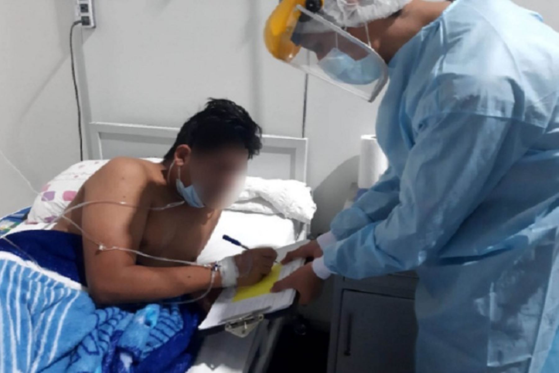 El caso del paciente de 31 años es grave al punto que fue trasladado a la Unidad de Cuidados Intensivos (UCI) del Hospital Regional Eleazar Guzmán Barrón.