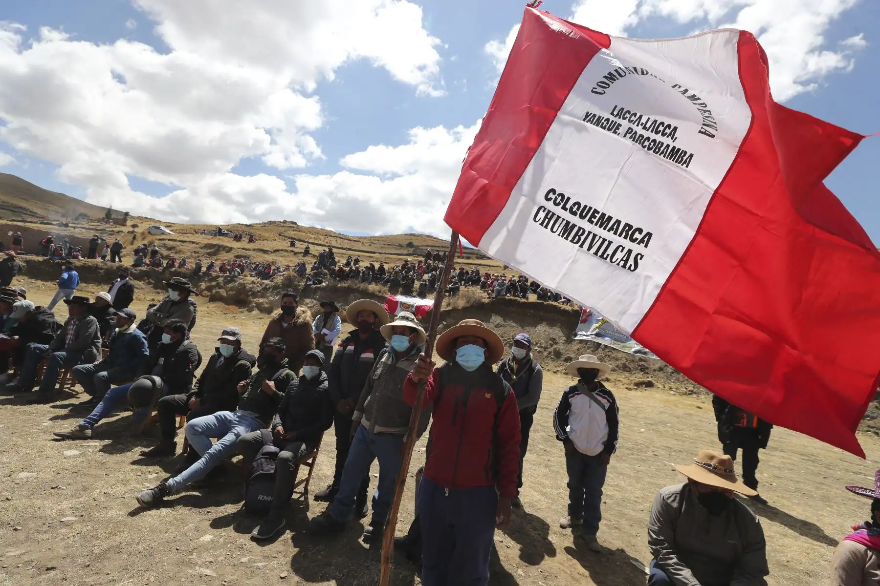 El presidente de Consejo de Ministros, Guido Bellido, sostuvo reunión con la la comunidad de Huaninquiri, distrito de Santo Tomás, provincia de Chumbivilcas, Cusco, para tratar las principales demandas del corredor vial sur. Foto: ANDINA/PCM