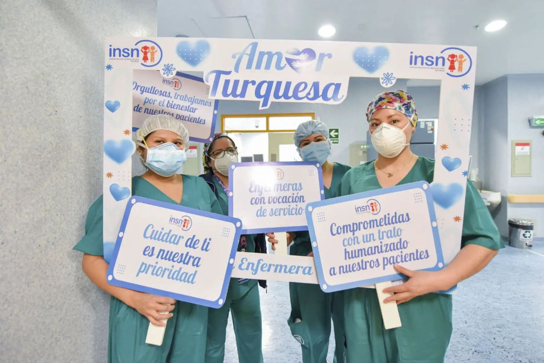 El Instituto Nacional de Salud del Niño San Borja conmemora este 30 de agosto el Día de la Enfermería Peruana. Son más de 620 licenciadas en enfermería que realizan diversas labores en las áreas de Hospitalización, Cuidados intensivos y Consulta externa, donde cumplen un rol importante de soporte emocional en la atención a los pequeños pacientes y su entorno, como parte de la política de humanización que impulsa este centro pediátrico. Foto: ANDINA/INSN