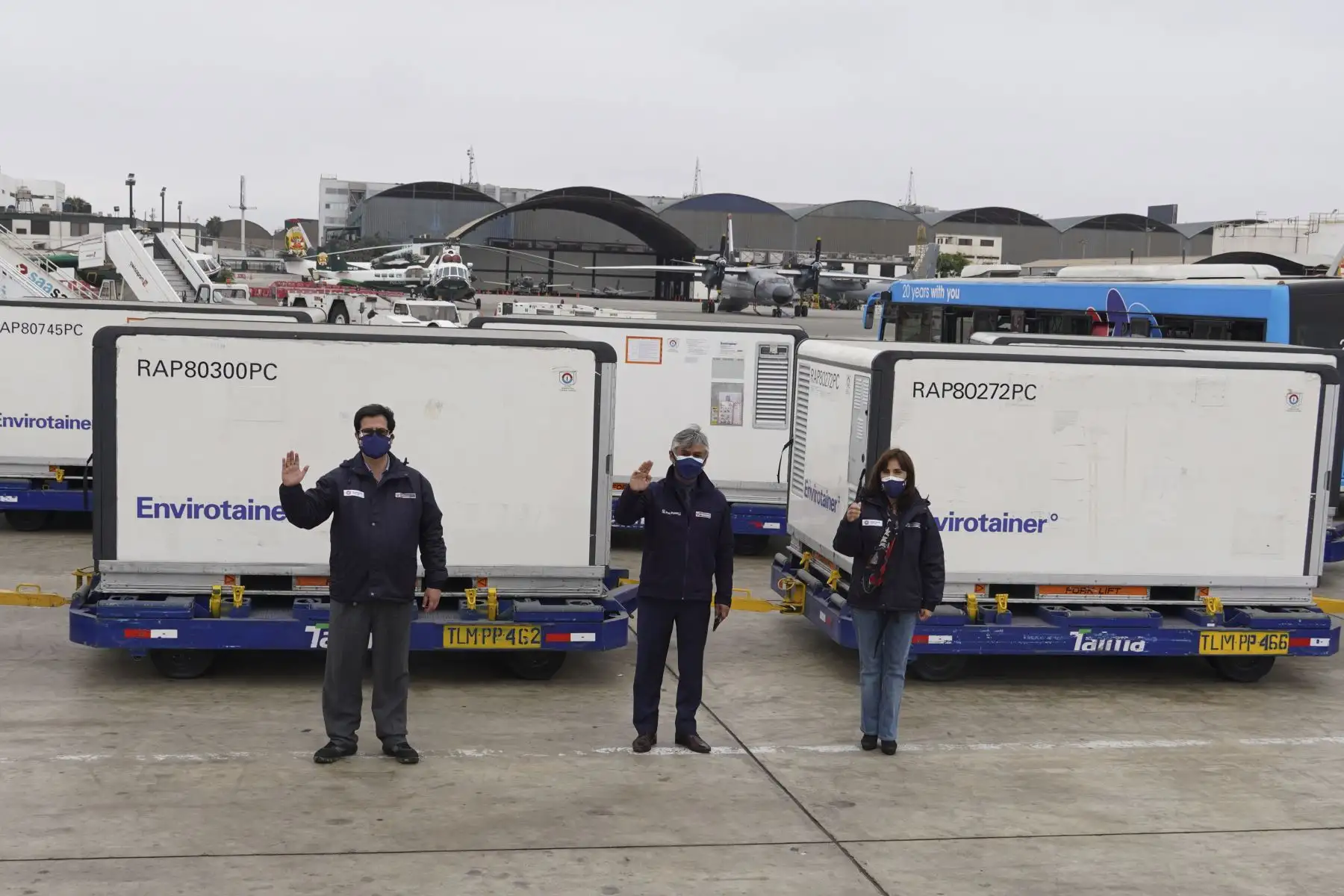 Viceministros de salud reciben un nuevo lote de un millón de vacunas contra la Covid-19 en el Aeropuerto Internacional Jorge Chávez, para continuar con el proceso de vacunación a nivel nacional, ante una tercera ola. Foto: ANDINA/Minsa