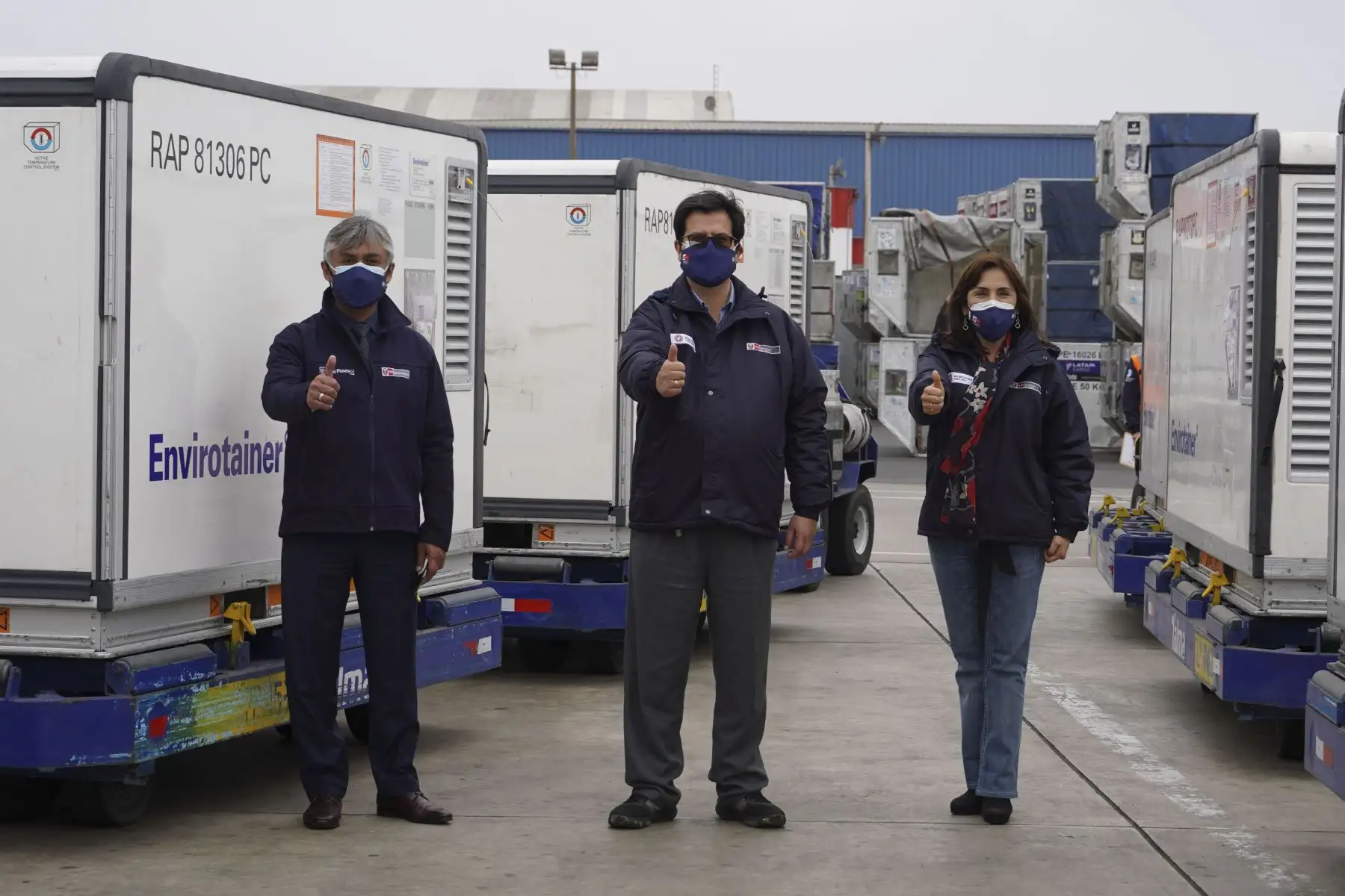 Viceministros de salud reciben un nuevo lote de un millón de vacunas contra la Covid-19 en el Aeropuerto Internacional Jorge Chávez, para continuar con el proceso de vacunación a nivel nacional, ante una tercera ola. Foto: ANDINA/Minsa