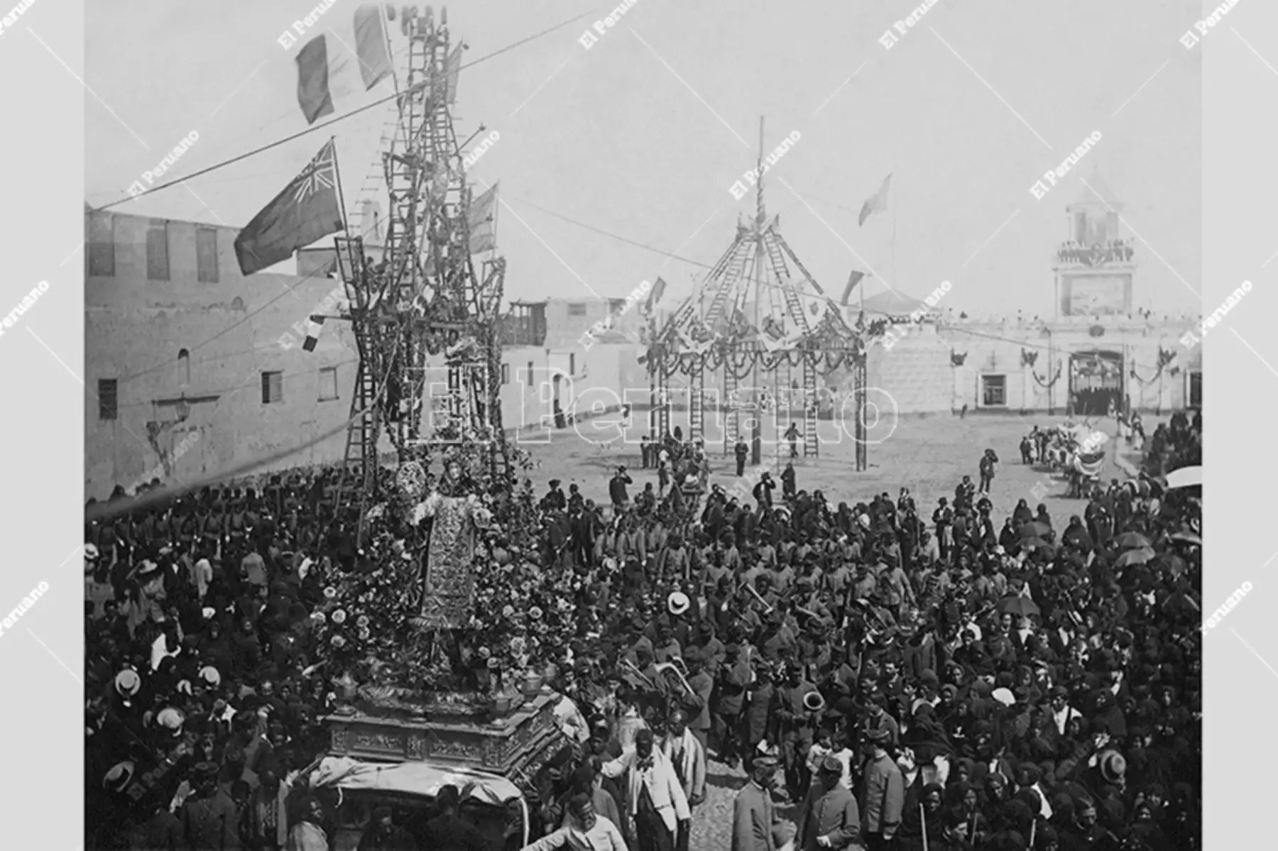 Lima - 30 agosto 1890 / Procesión de Santa Rosa de Lima en el cuartel de Santa Catalina. Foto: Archivo Histórico de El Peruano