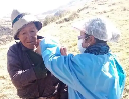 El Minsa destacó la estrategia de motivación que se impulsa en Apurímac para vacunar contra el covid-19 a los pueblos indígenas.