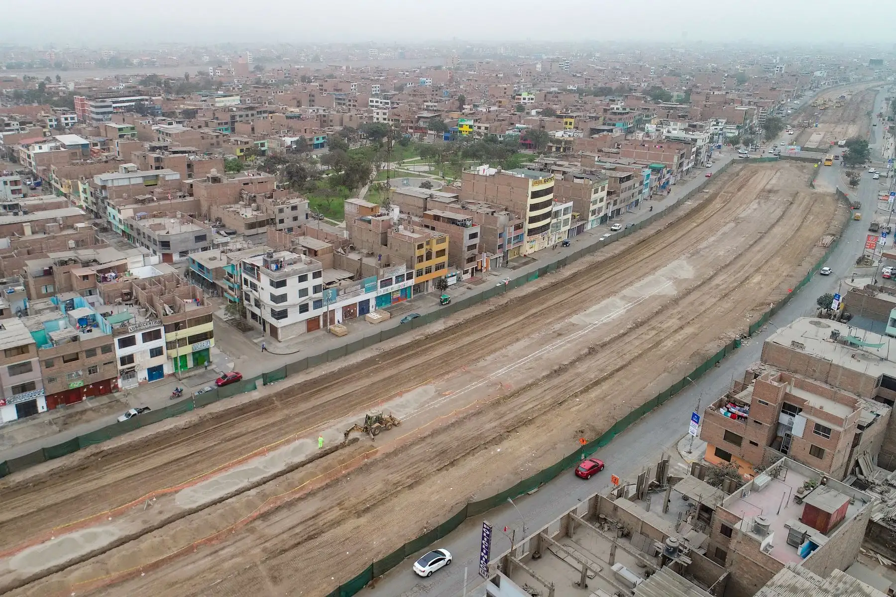 El alcalde de Lima, Jorge Muñoz, supervisó los trabajos de la ampliación del tramo norte del Metropolitano, que beneficiará a los vecinos de Independencia, Comas y Carabayllo.
Foto: MML