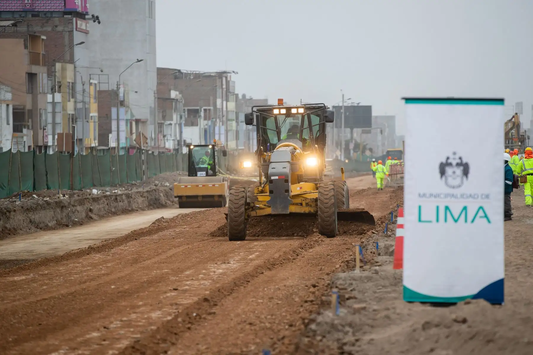 El alcalde de Lima, Jorge Muñoz, supervisó los trabajos de la ampliación del tramo norte del Metropolitano, que beneficiará a los vecinos de Independencia, Comas y Carabayllo.
Foto: MML