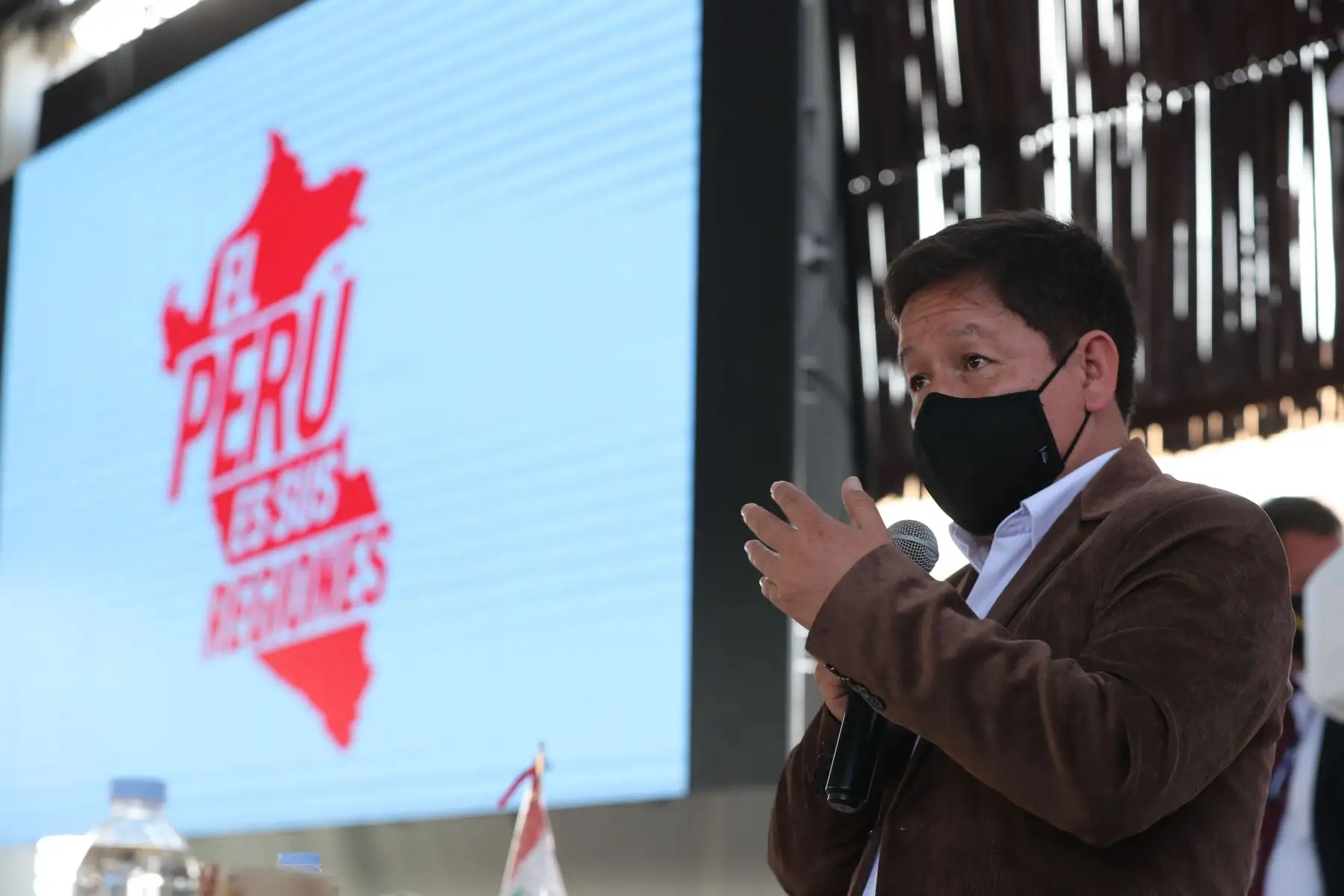 Premier participa del programa lanzamiento de la iniciativa "El Perú es sus regiones" en la provincia de Huaral, región Lima. Campaña “El Perú es sus regiones” promoverá el turismo interno. Además, difundirá atractivos naturales, culturales y gastronómicos, con operadores turísticos certificados. Foto: ANDINA/PCM