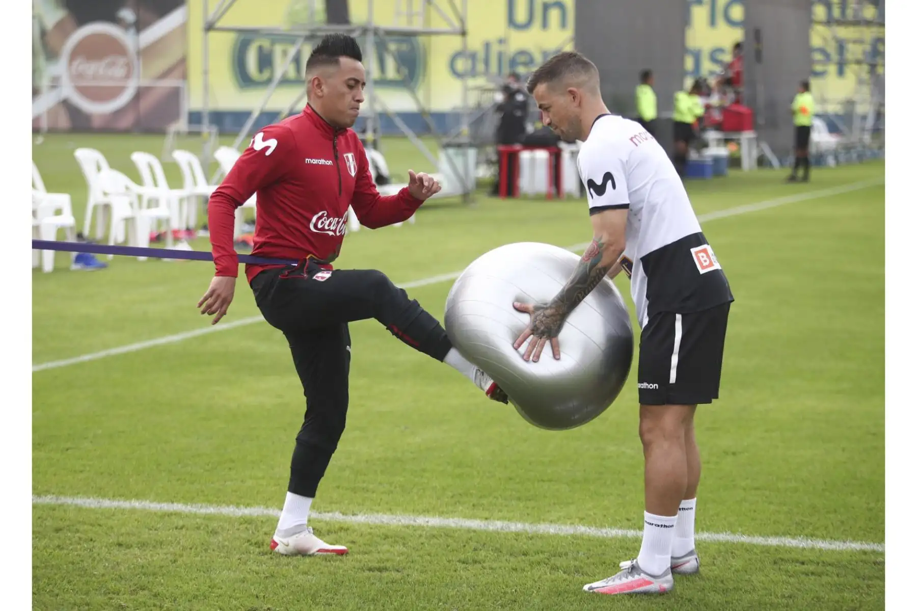 Christian Cueva de la Selección peruana realiza sus entrenamientos en la Videna para enfrentar a Uruguay este jueves por las Eliminatorias Qatar 2022. Foto: PFP