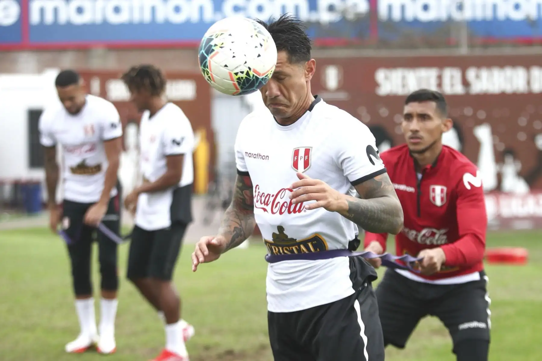 Gianluca Lapadula de la Selección peruana realiza sus entrenamientos en la Videna para enfrentar a Uruguay este jueves por las Eliminatorias Qatar 2022. Foto: PFP