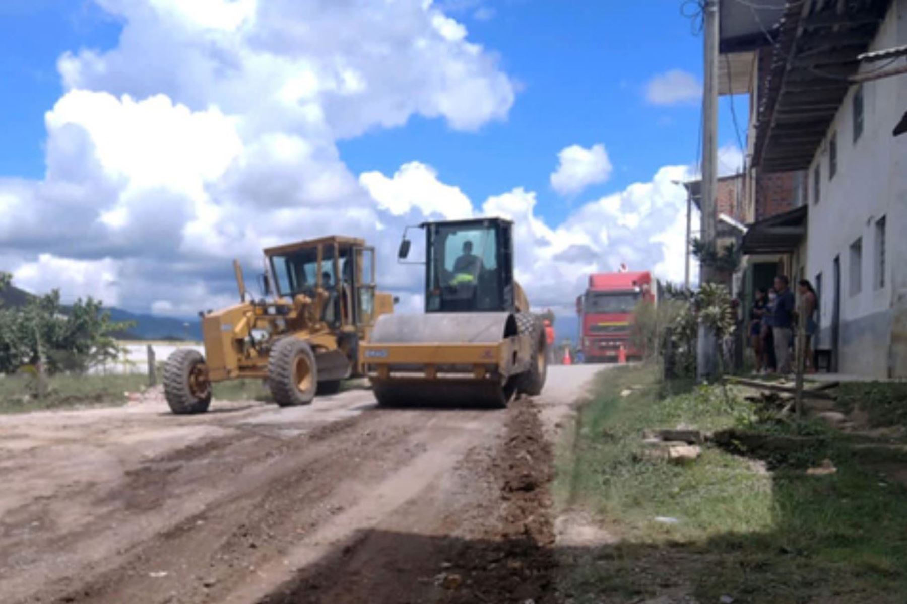 MTC realiza mantenimiento de vía Chachapoyas-Rodriguez de Mendoza-Punta de Carretera