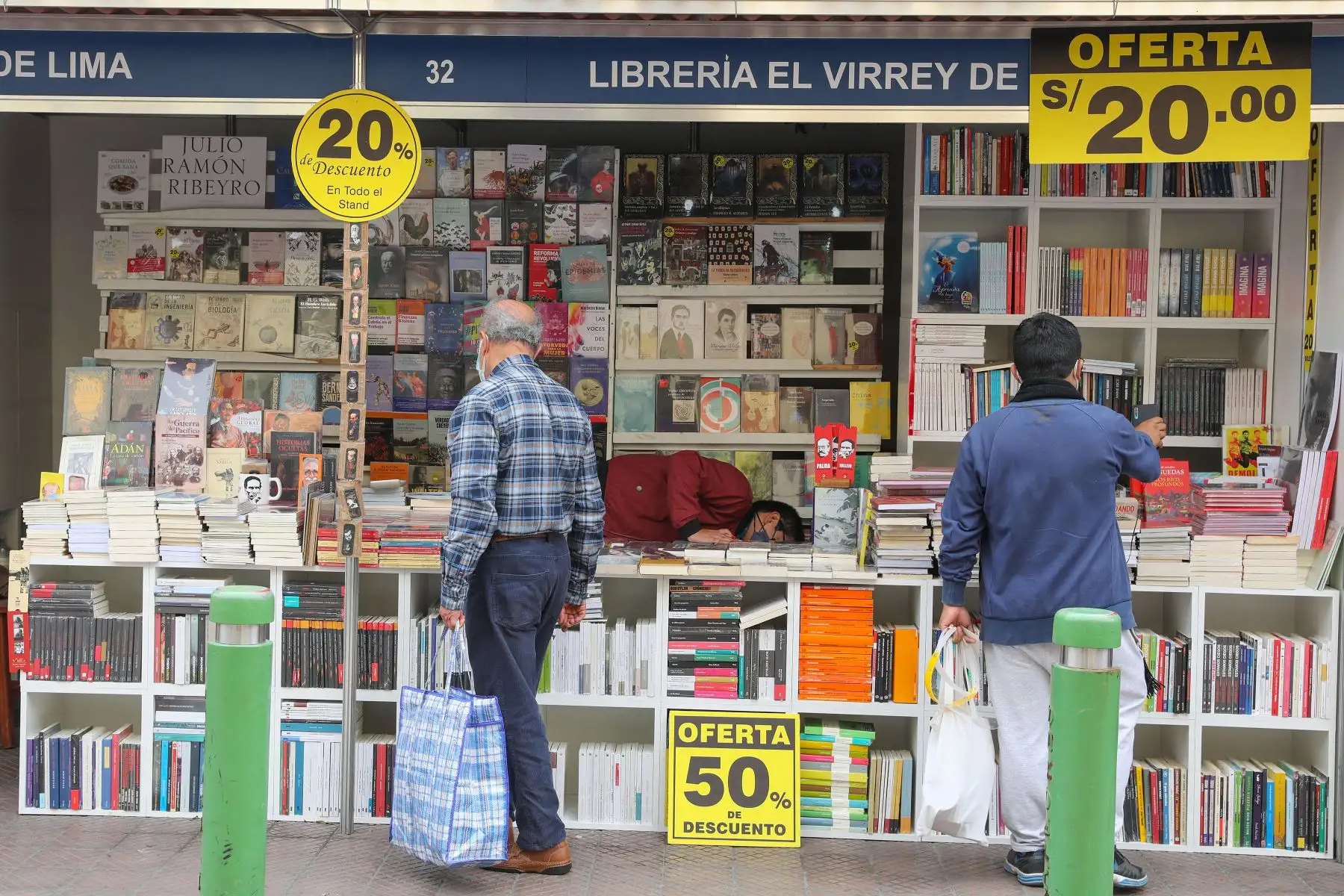 Municipalidad de Miraflores y Cámara Peruana del Libro presentan, la 42 Feria del Libro ¨Ricardo Palma¨ en Parque Kennedy.
Foto: Municipalidad de Miraflores