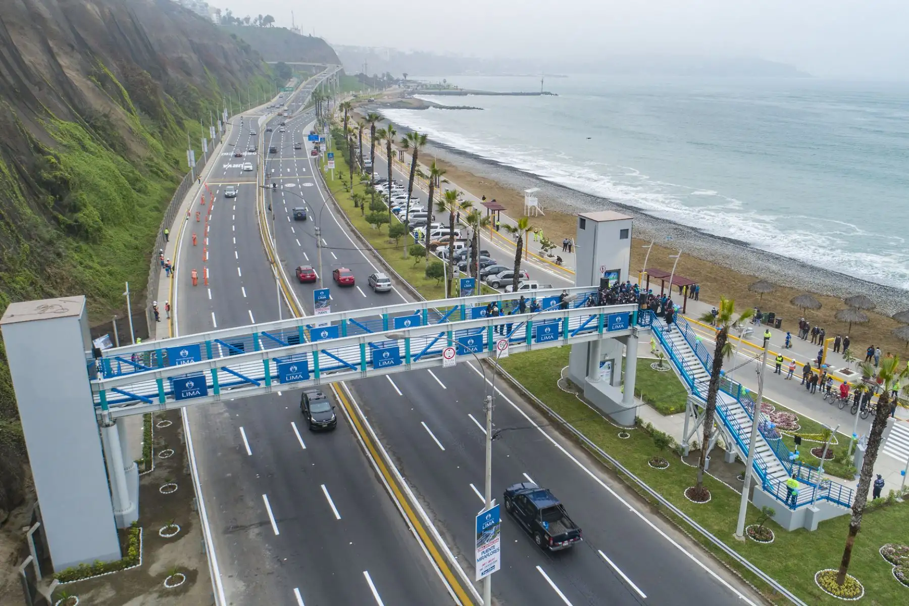 La estructura, que contó con una inversión de más de S/3 millones, brindará un acceso adecuado a los más de 149 mil visitantes del circuito de playas de la Costa Verde. Foto: ANDINA/ Municipalidad de Lima