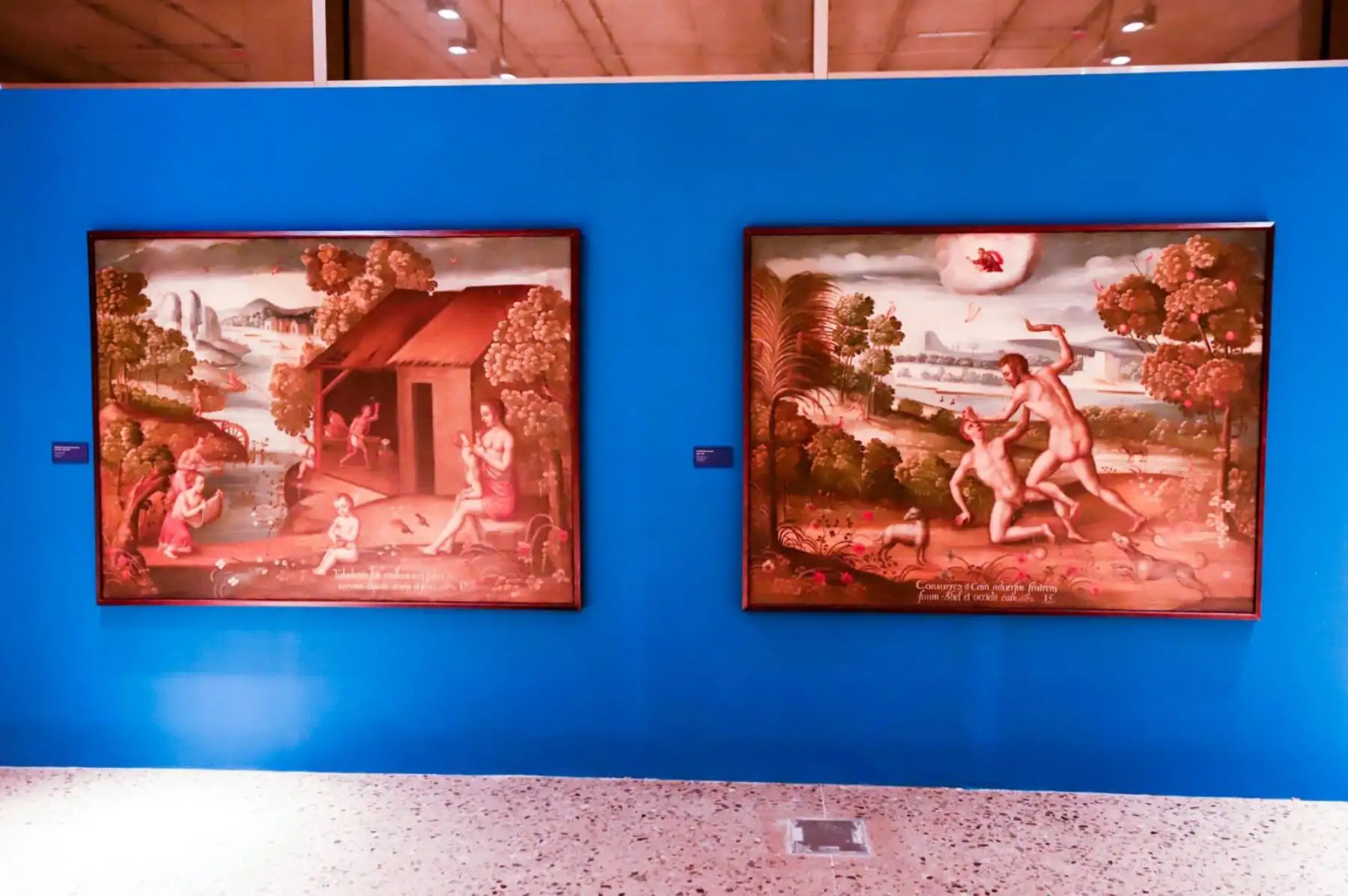 Desde que el Museo Nacional del Perú  fue abierto al público, el 27 pasado de julio, los visitantes que han disfrutado de las tres muestras temporales expuestas, manifiestan un especial interés por la historia de los textiles Paracas, cuadros al óleo del siglo XVII y piezas de oro moche. Foto: ANDINA/Mincul