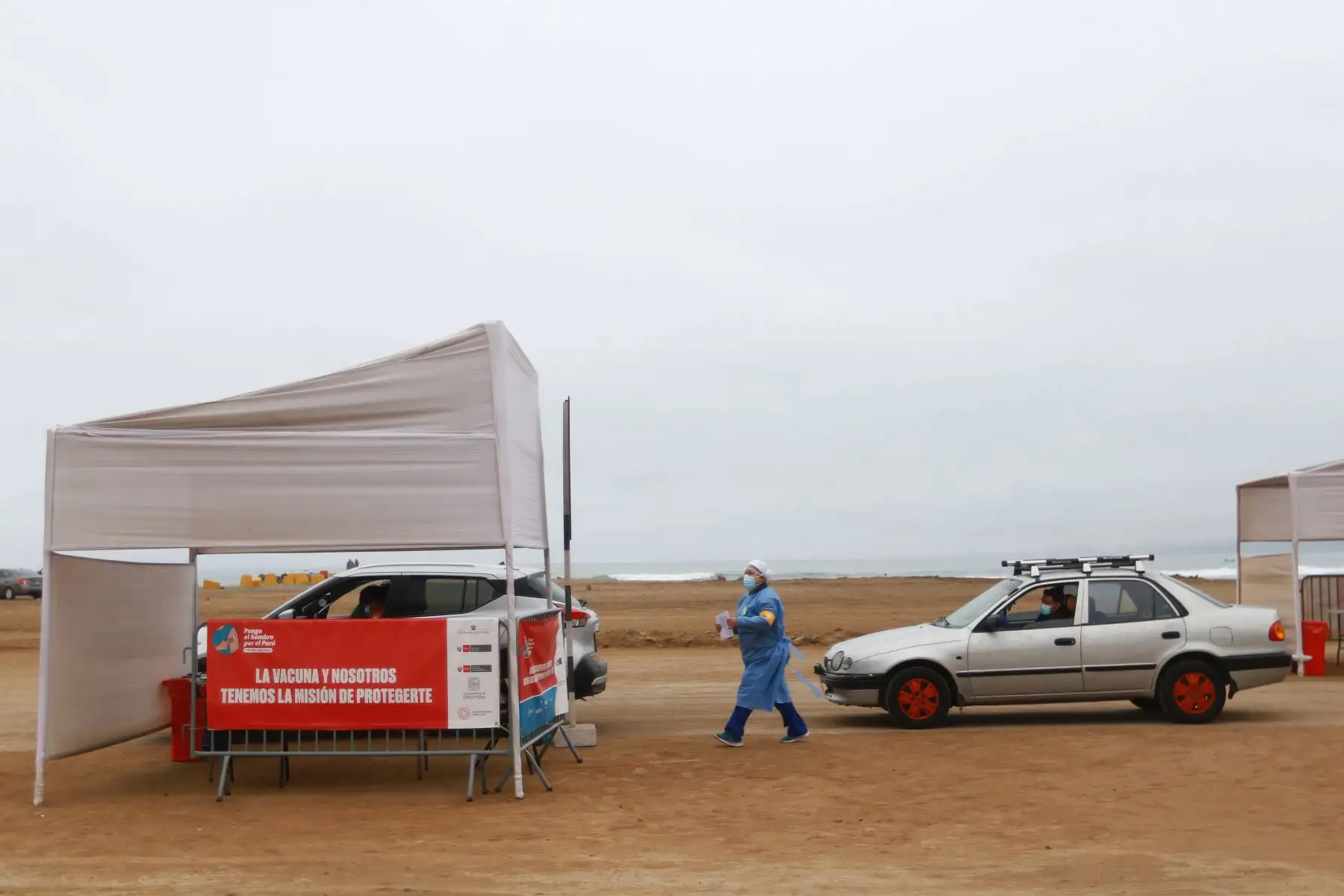 Inició del séptimo Vacunatón contra la covid-19, en el centro de inmunización playa Agua Dulce, en Chorrillos. Foto: ANDINA/Jhonel Rodríguez