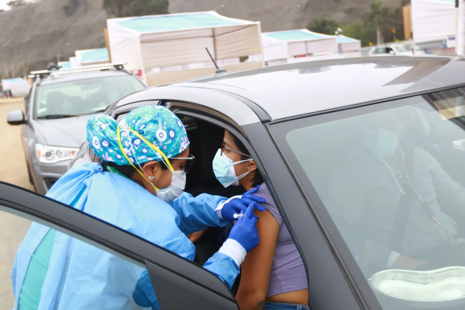 Inició del séptimo Vacunatón contra la covid-19, en el centro de inmunización playa Agua Dulce, en Chorrillos. Foto: ANDINA/Jhonel Rodríguez