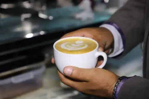 El término café especial hace alusión a la geografía y a los microclimas, que permiten la producción de granos de café con sabor único y de características particulares que preservan su identidad.  Cortesía