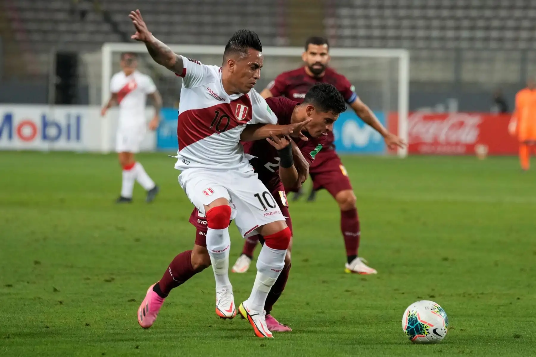 El peruano Christian Cueva, Volante del Al-Fateh.
Foto: AFP