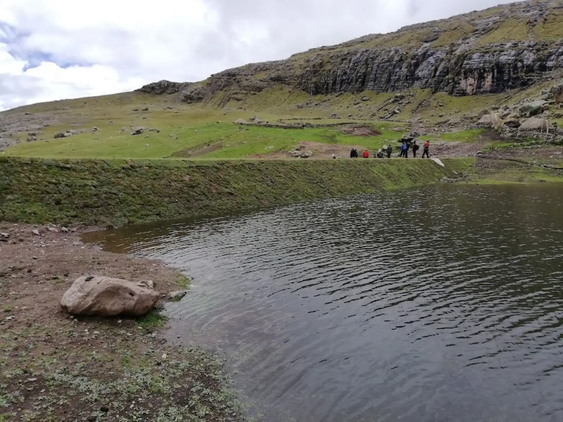 El Midagri invertirá S/ 31.4 millones para ejecutar obras de siembra y cosecha de agua en 34 distritos de siete regiones a través del programa Fondo Sierra Azul. ANDINA/Difusión