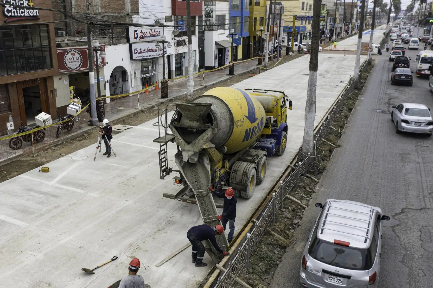 Jorge Muñoz Alcalde de la Municipalidad de Lima, supervisa avance de las obras de mejoramiento de la Av. Defensores del Morro en Chorrillos.
Foto: ANDINA/Municipalidad de Lima Jorge Muñoz Alcalde de la Municipalidad de Lima, supervisa avance de las obras de mejoramiento de la Av. Defensores del Morro en Chorrillos.
Foto: ANDINA/Municipalidad de Lima