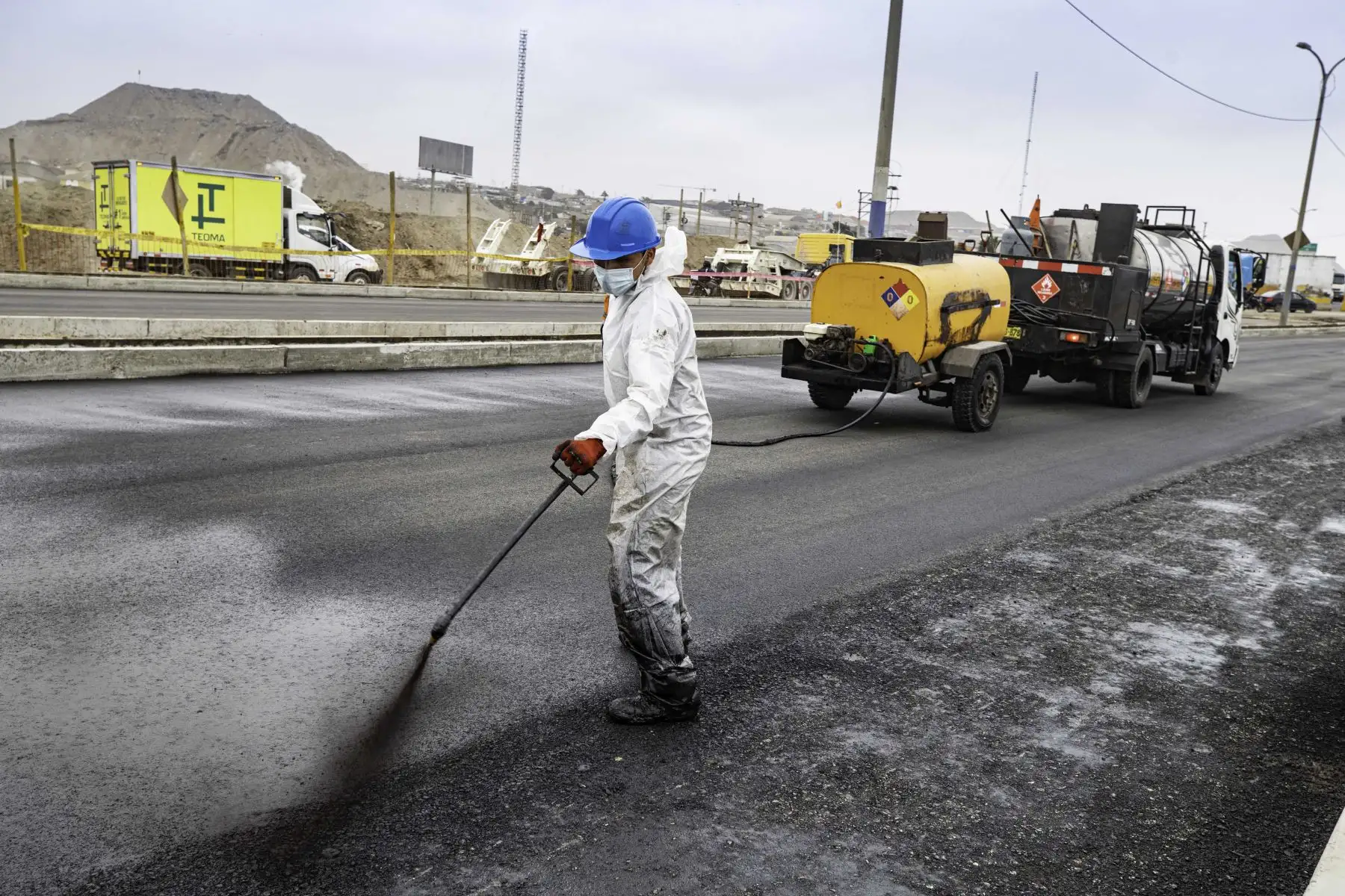 Jorge Muñoz Alcalde de la Municipalidad de Lima, supervisa avance de las obras de mejoramiento de la Av. Defensores del Morro en Chorrillos.
Foto: ANDINA/Municipalidad de Lima Jorge Muñoz Alcalde de la Municipalidad de Lima, supervisa avance de las obras de mejoramiento de la Av. Defensores del Morro en Chorrillos.
Foto: ANDINA/Municipalidad de Lima