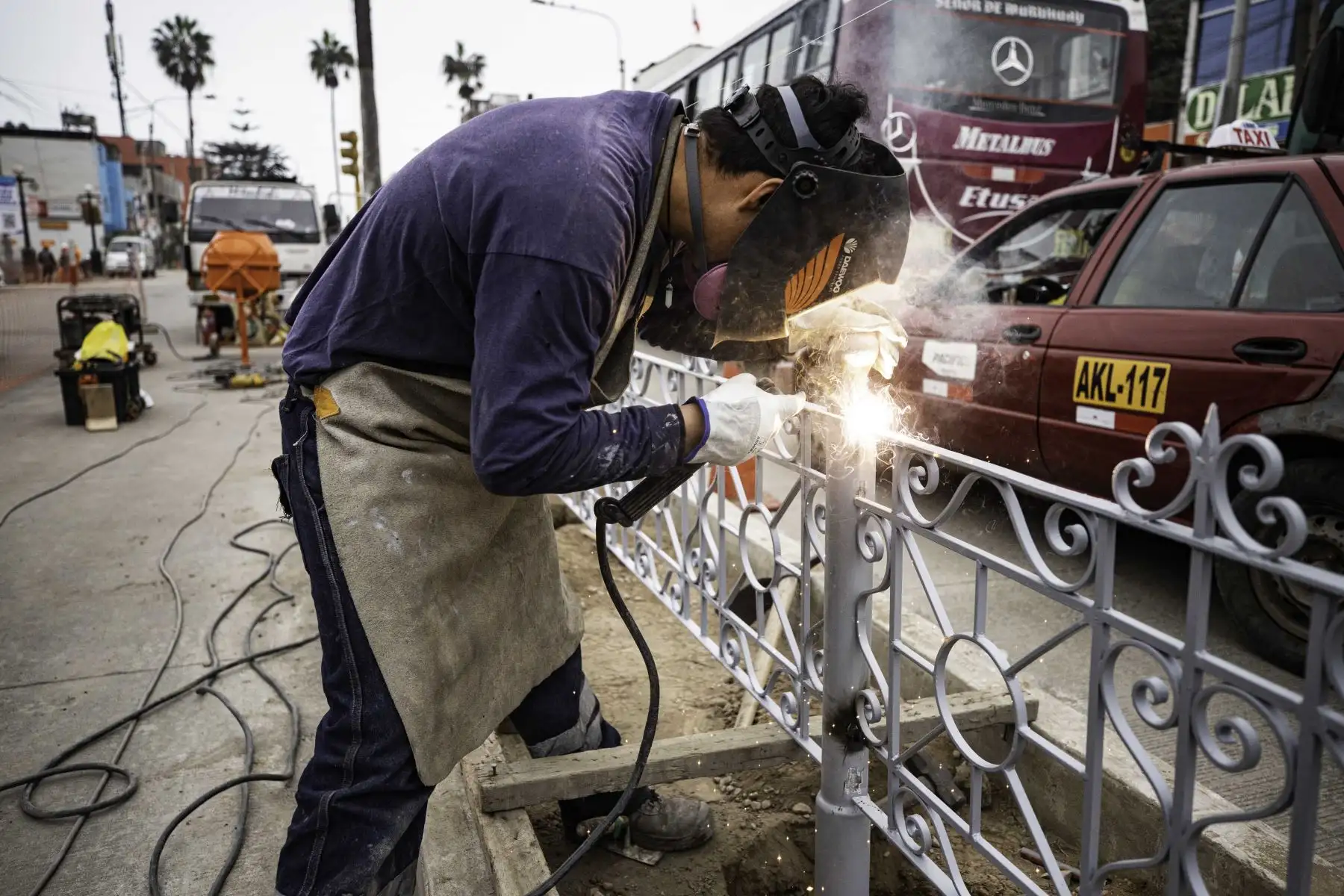 Jorge Muñoz Alcalde de la Municipalidad de Lima, supervisa avance de las obras de mejoramiento de la Av. Defensores del Morro en Chorrillos.
Foto: ANDINA/Municipalidad de Lima Jorge Muñoz Alcalde de la Municipalidad de Lima, supervisa avance de las obras de mejoramiento de la Av. Defensores del Morro en Chorrillos.
Foto: ANDINA/Municipalidad de Lima