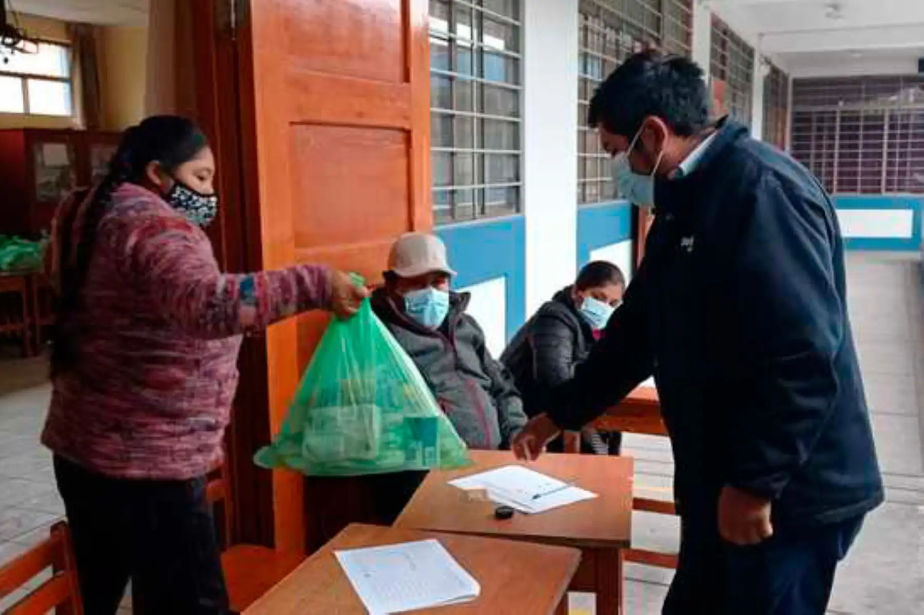 Antes de ser distribuidos los comestibles, estos pasan por un estricto control que garantiza su calidad e inocuidad. Foto: ANDINA/Qali Warma