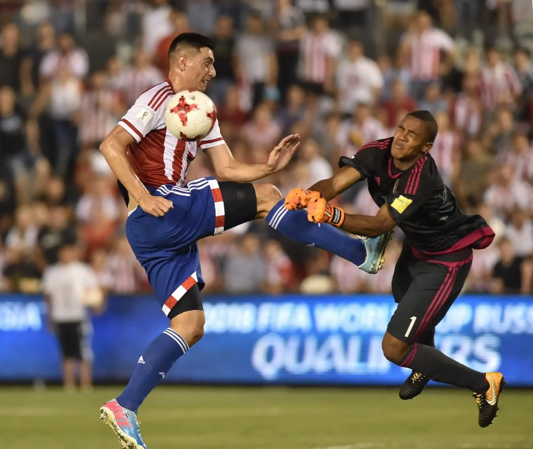 Óscar Cardozo le brindará la experiencia al conjunto paraguayo