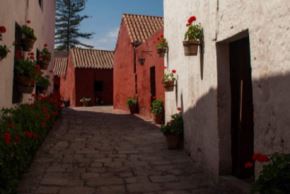 El monasterio de Santa Catalina es uno de los atractivos más visitados por turistas nacionales y extranjeros en la ciudad de Arequipa. Foto: Geretur Arequipa