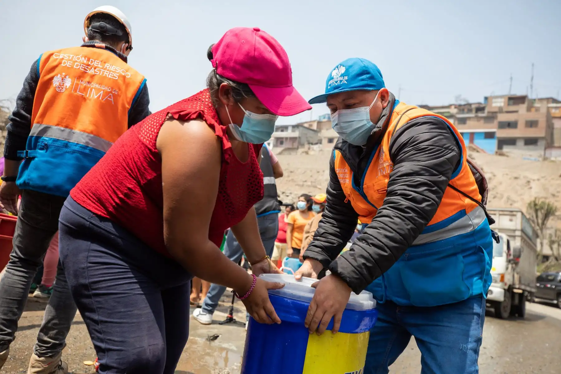 Municipalidad Metropolitana de Lima  apoya con abastecimiento de agua en el distrito de San Juan de Lurigancho.
Foto: MML