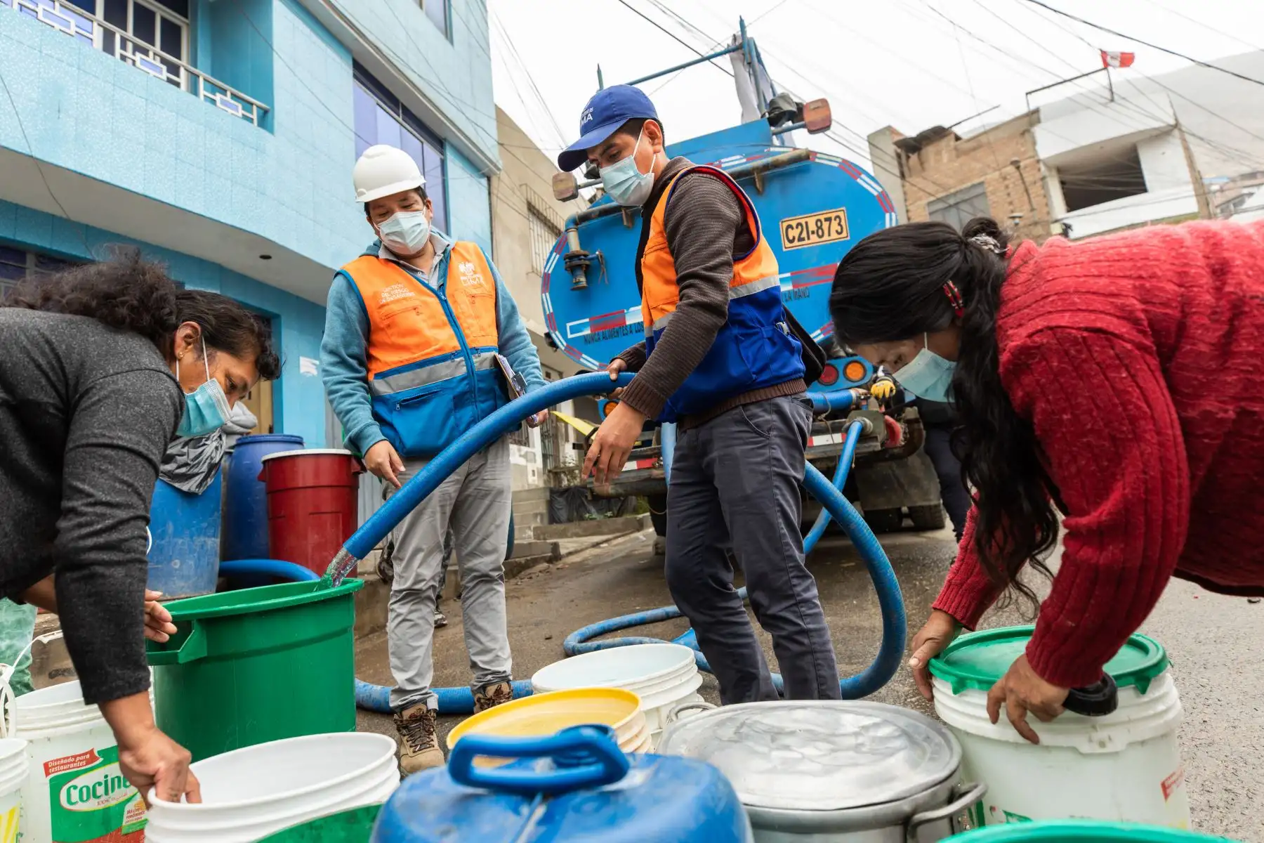 Municipalidad Metropolitana de Lima  apoya con abastecimiento de agua en el distrito de San Juan de Lurigancho.
Foto: MML