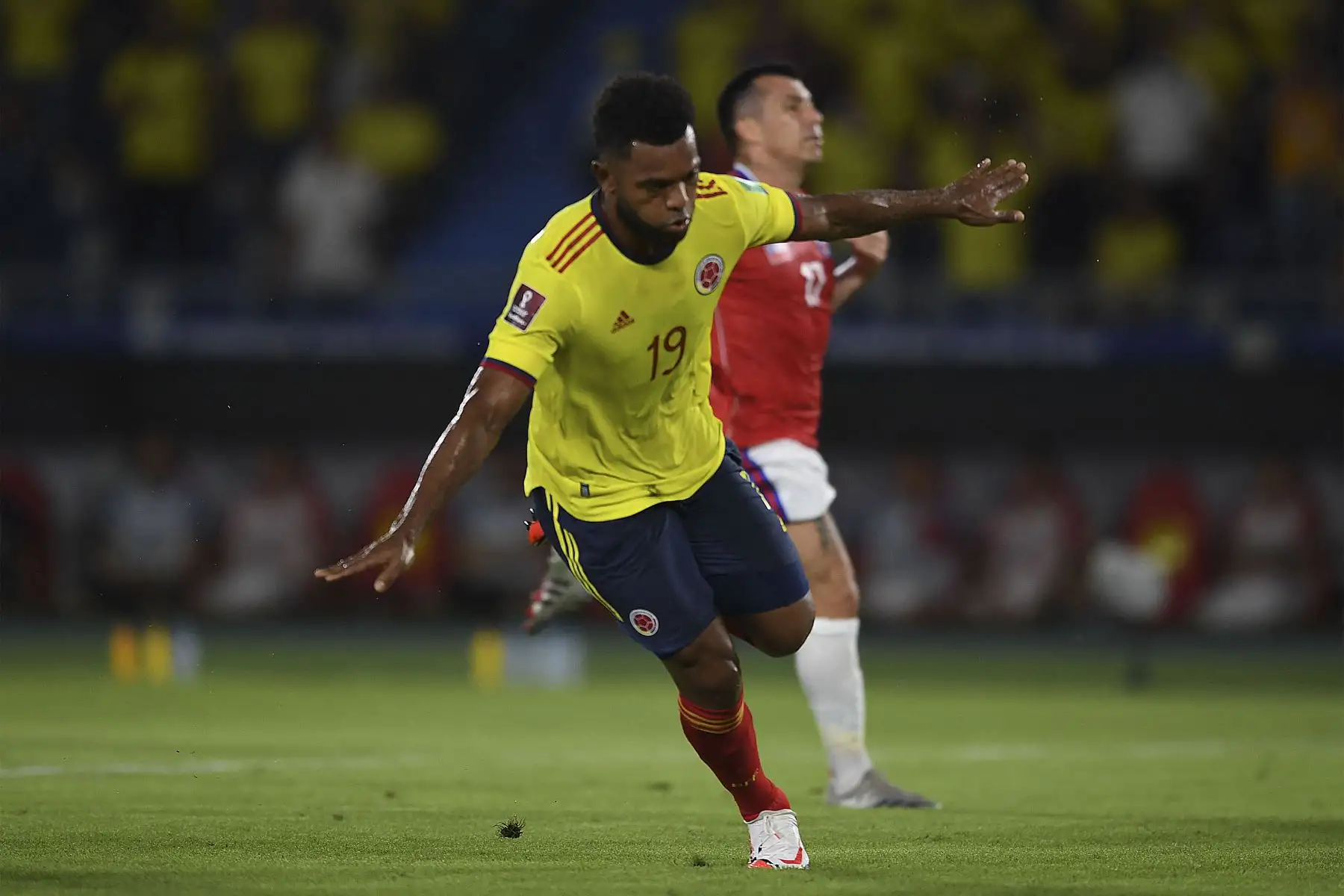 El colombiano Miguel Ángel Borja celebra tras anotar contra Chile durante el partido clasificatorio sudamericano para la Copa Mundial de la FIFA Qatar 2022.
Foto: AFP