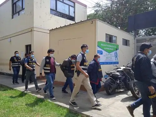 La Policía Nacional y el Ministerio Público ejecutaron megaoperativo en La Libertad y detienen a siete presuntos integrantes de la organización criminal "los Malditos de Poroto" que se dedicaba al tráfico de terrenos en los distritos de Chao y Poroto. ​ANDINA/Difusió