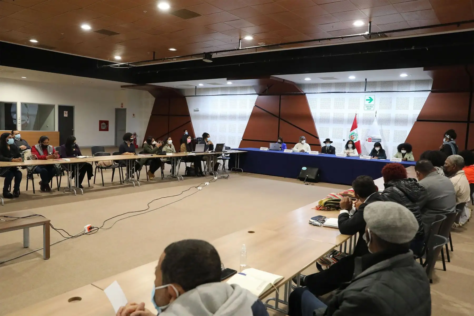 El ministro de Cultura, Ciro Gálvez  participa en la sesión de la GTPA en el marco de la consulta pública de la política nacional del pueblo afroperuano.
Foto: ANDINA/Andrés Valle