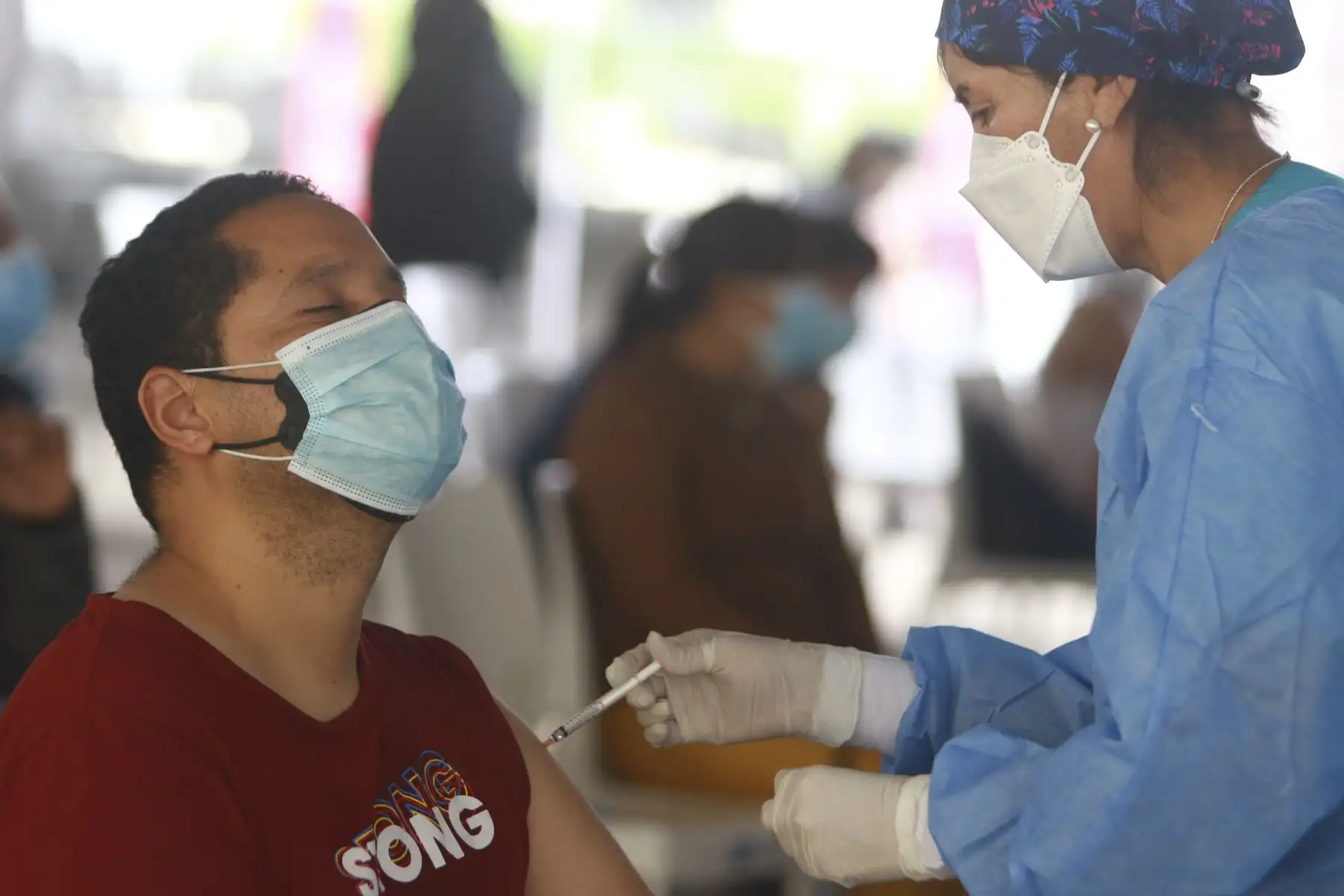En el Perú, 12 millones 048,978 corresponden a la primera dosis y 8 millones 780,669, a la segunda dosis. ANDINA/Jhonel Rodríguez Robles