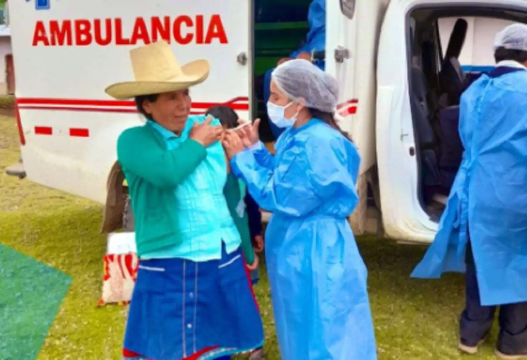El Gobierno Regional de Cajamarca distribuirá 838,000 dosis de vacunas contra el covid-19 este mes para continuar el proceso de inmunización de la población de las 13 provincias del departamento e iniciará la vacunación para personas de 18 a más años en 96 distritos.