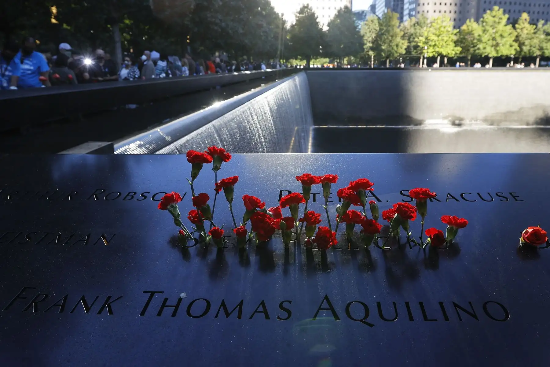 Familiares de las víctimas del 11-S recuerdan a sus seres queridos en Museo y Memorial Nacional, en Nueva York. Foto: AFP