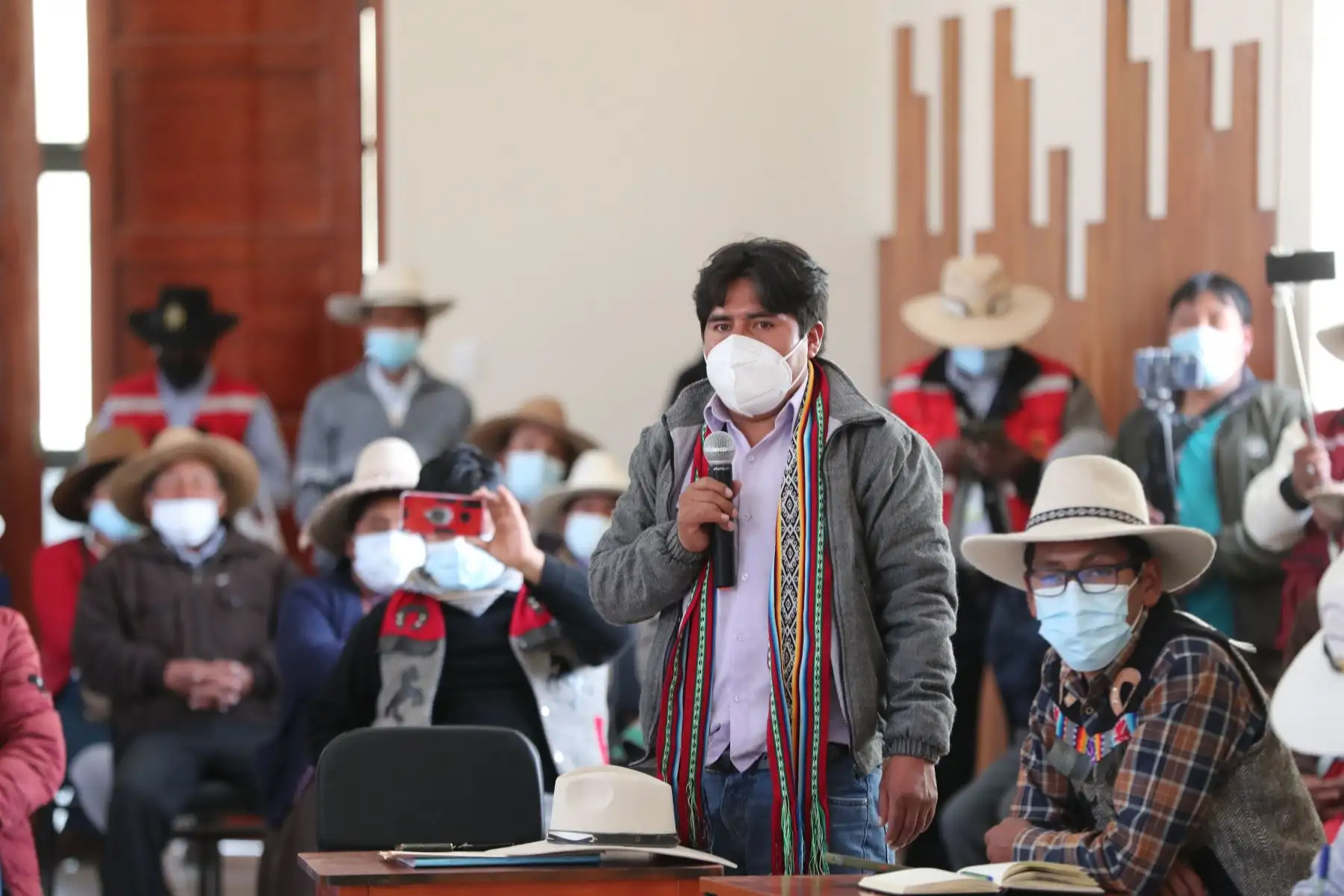 Titular de la PCM, Guido Bellido, junto a ministros de Energía y Minas, Ambiente y autoridades del Ejecutivo, participaron de una reunión con 11 comunidades de Espinar (Cusco) para atender sus demandas respecto al proyecto minero "Antapaccay Expansión Tintaya - Integración Coroccohuayco". Foto: PCM
